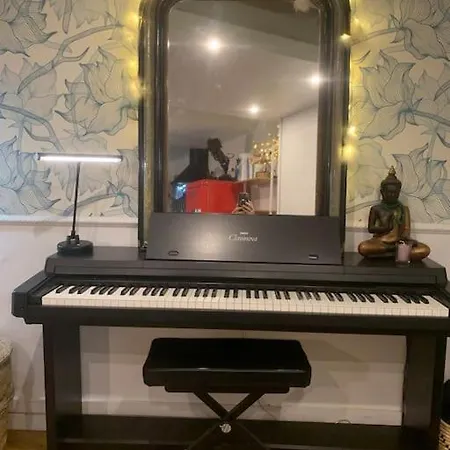 Cosy Bastille